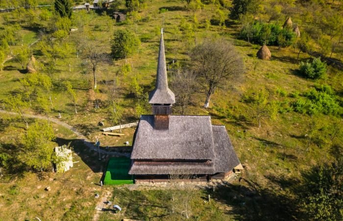 Patrimoniul mondial UNESCO, mai bogat cu duhul | Opt biserici de lemn și poveștile lor